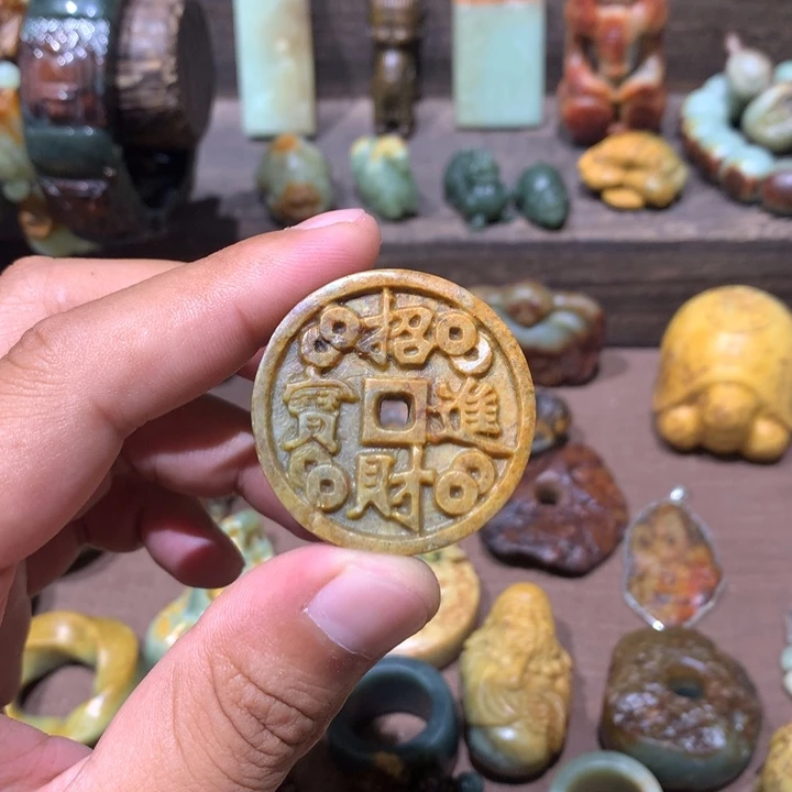 岫岩河磨玉（透闪石质玉）未镶嵌把件