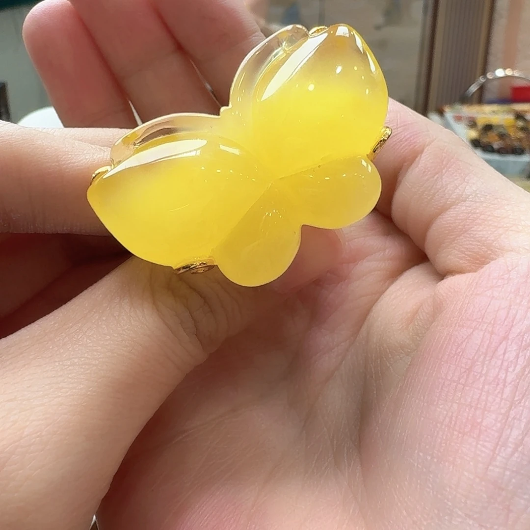 琥珀未镶嵌颈饰戒指