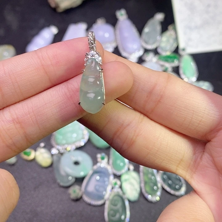 颈饰未镶嵌翡翠1111