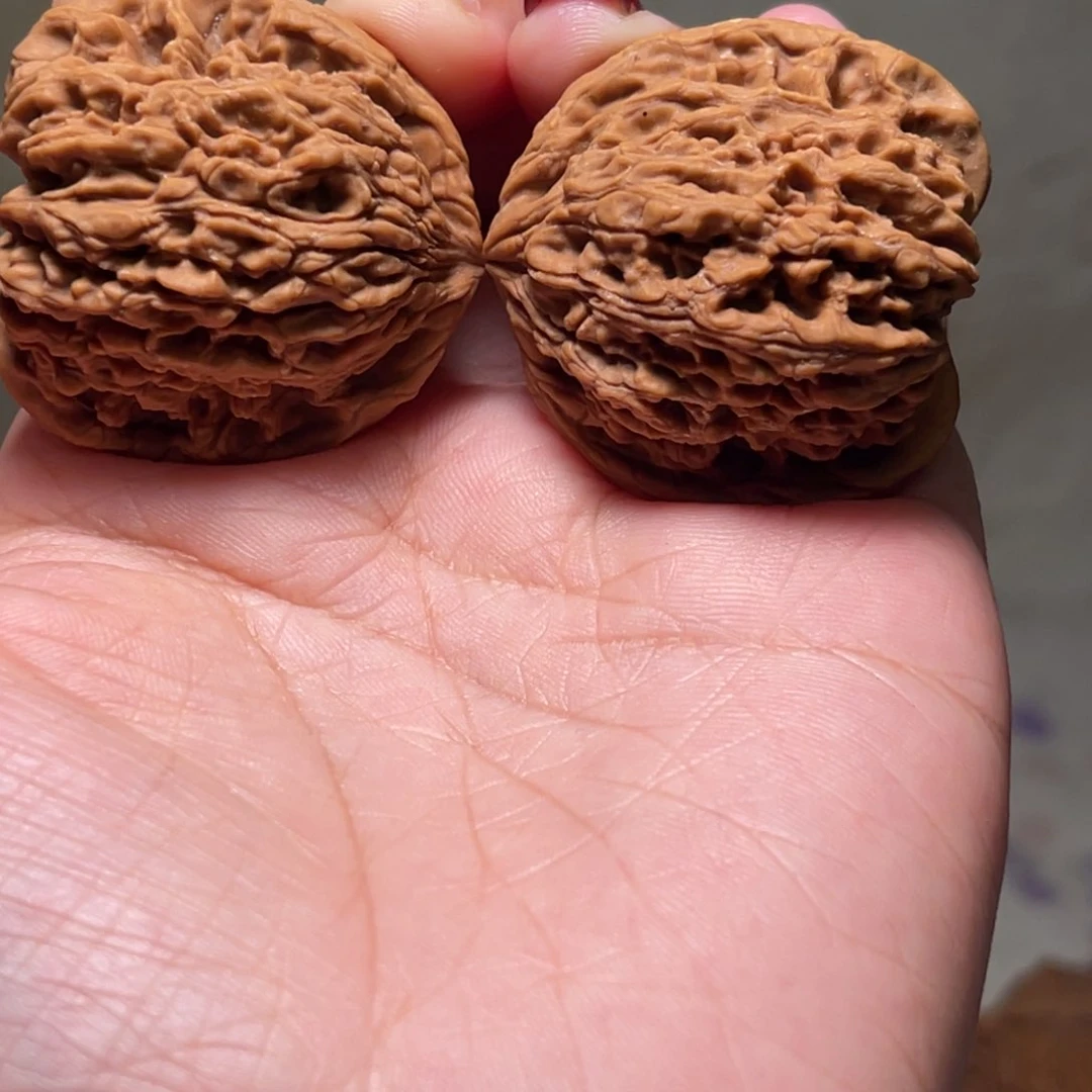 文玩核桃把件大*子南疆