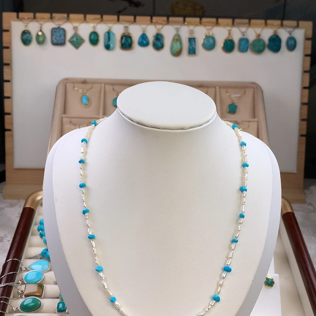 绿松石未镶嵌颈饰