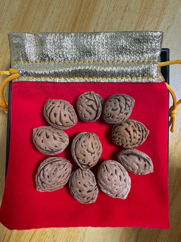 沂蒙山爆款创意纯野生桃枭核福袋 挂家里车里 放包里随身带能量满