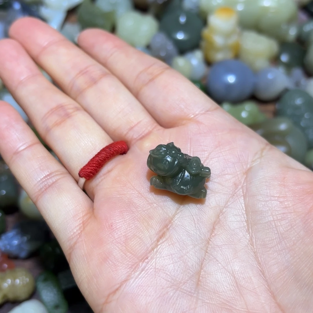 和田玉未镶嵌珠宝半成品