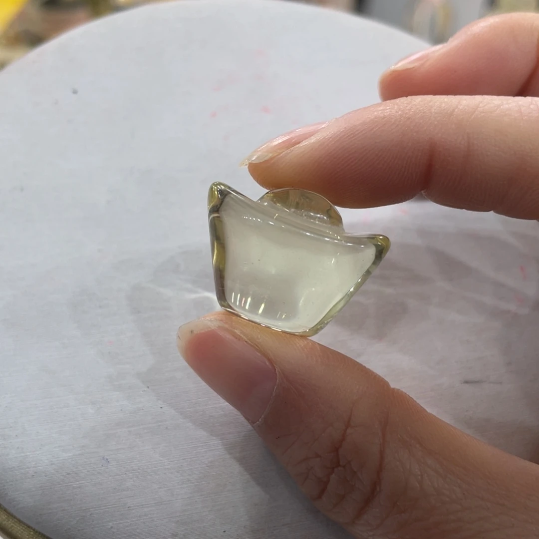 水晶摆件水晶未镶嵌洛**?