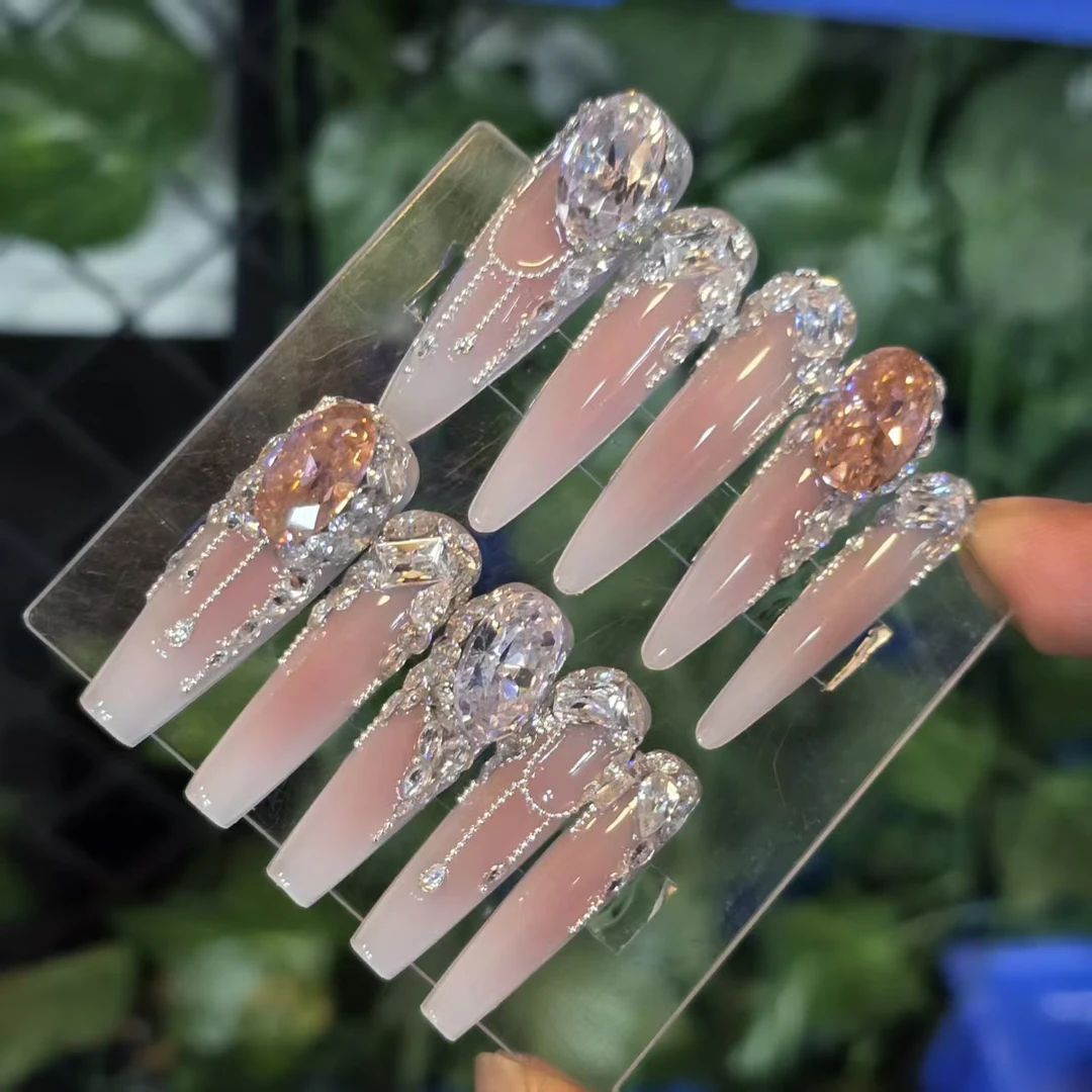 恋恋不舍丶(锆石+小钢珠+无缝隙)珠宝级丶手工穿戴甲默认微瑕