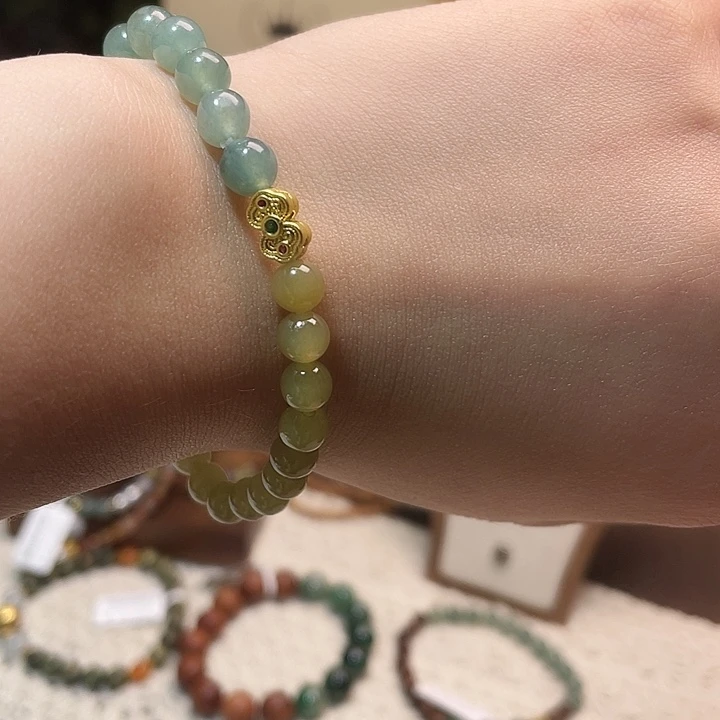 翡翠未镶嵌手链常念