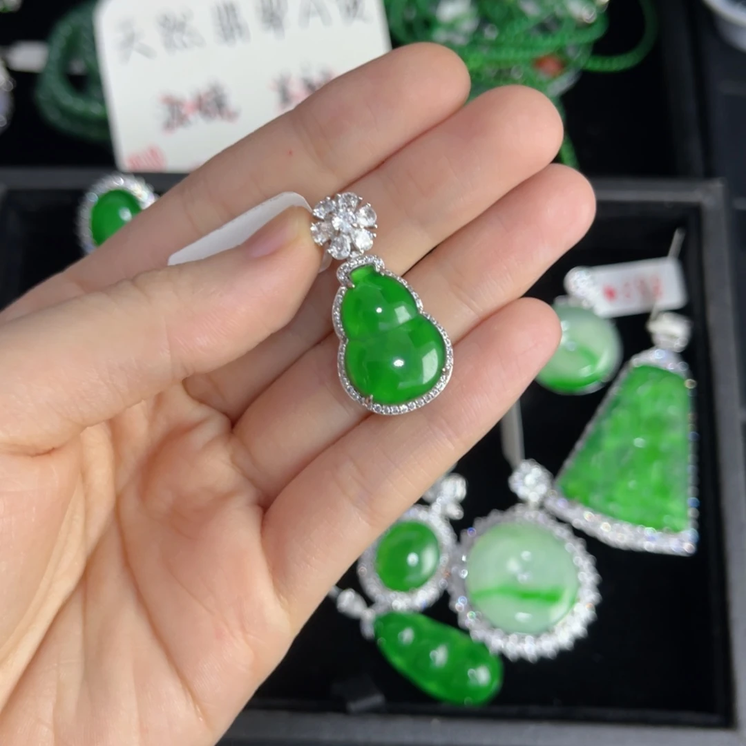 翡翠银S925镶嵌戒指葫芦吊坠