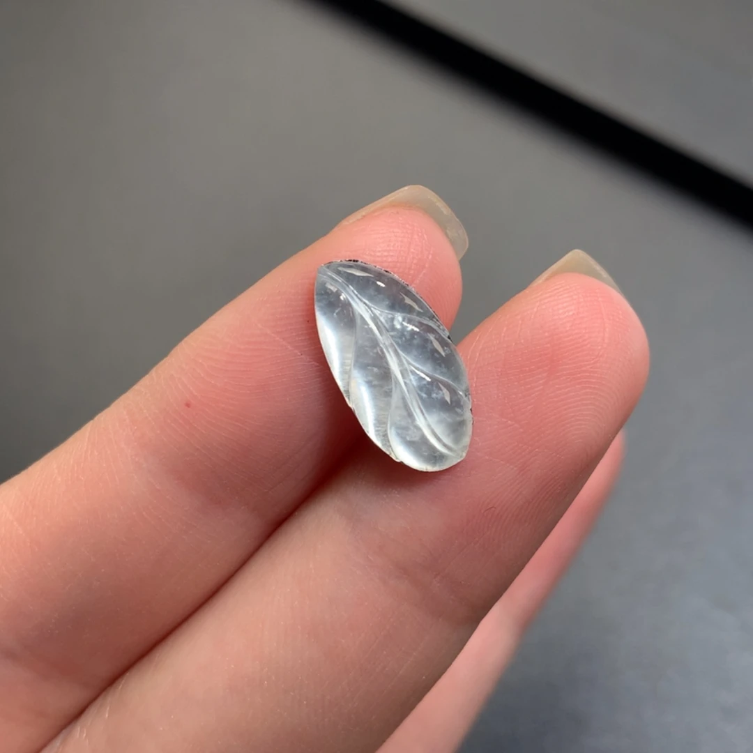 【闪购商品】翡翠颈饰未镶嵌用****8叶子