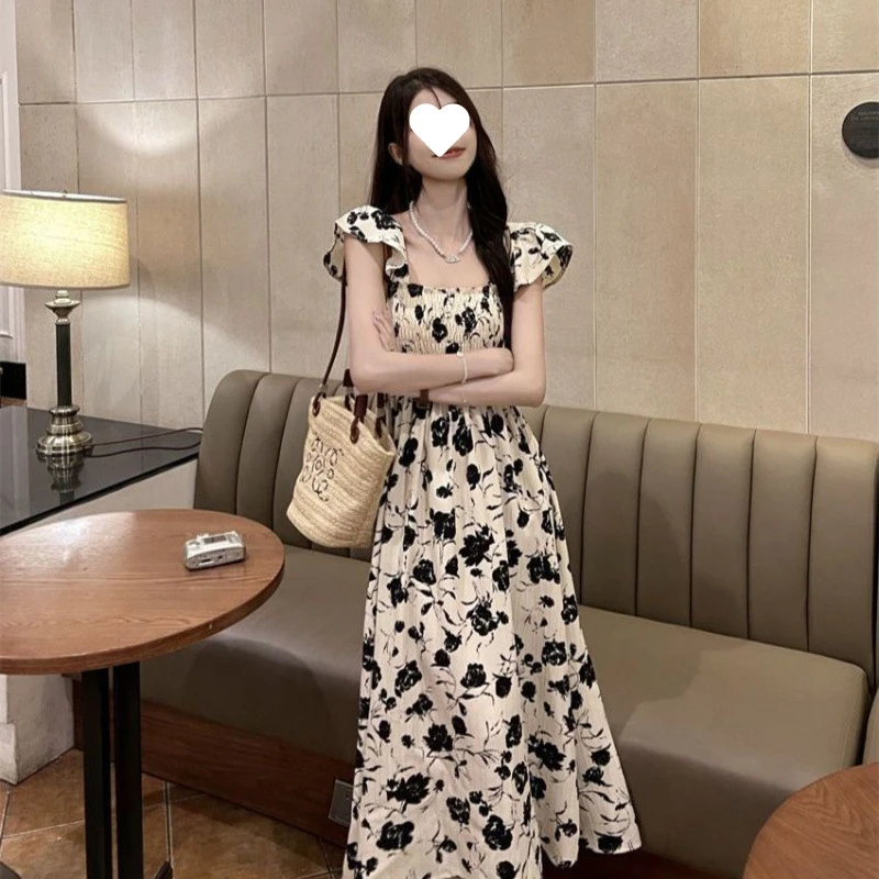 法式连衣裙女夏季2025新款碎花飞飞袖裙子夏天收腰显瘦气质中长裙
