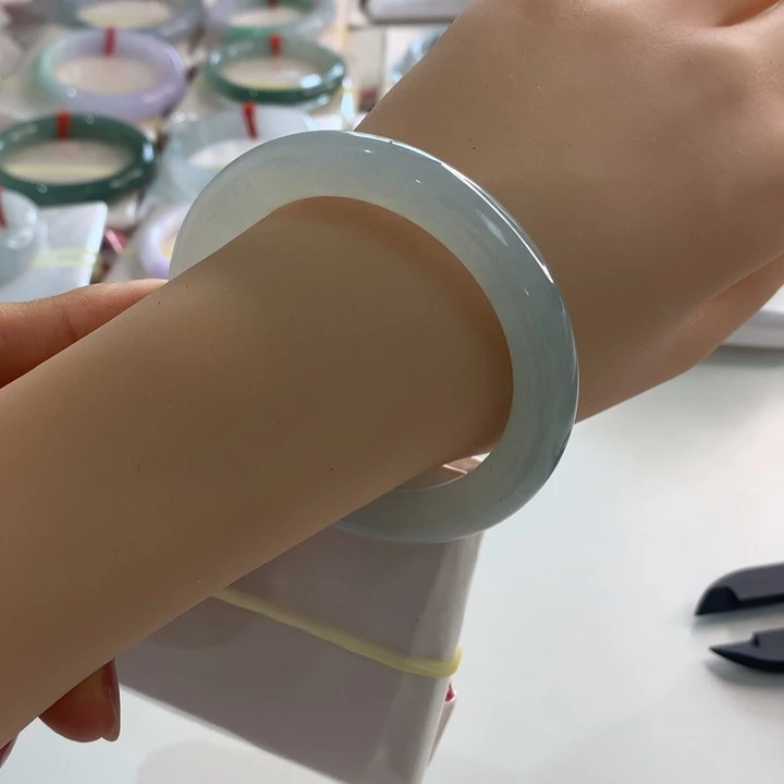 翡翠未镶嵌手镯冰圆条54