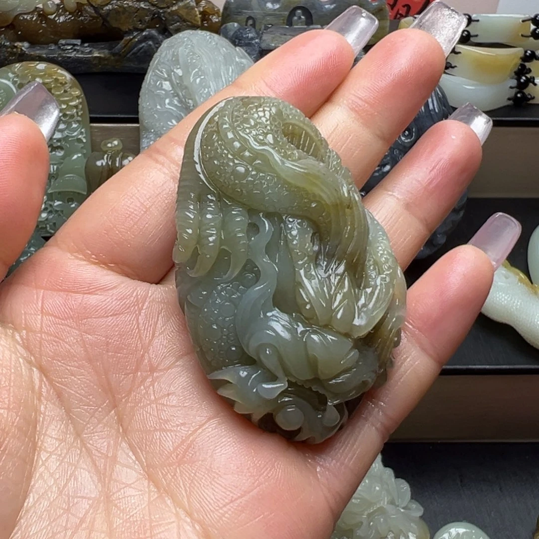 和田玉颈饰未镶嵌