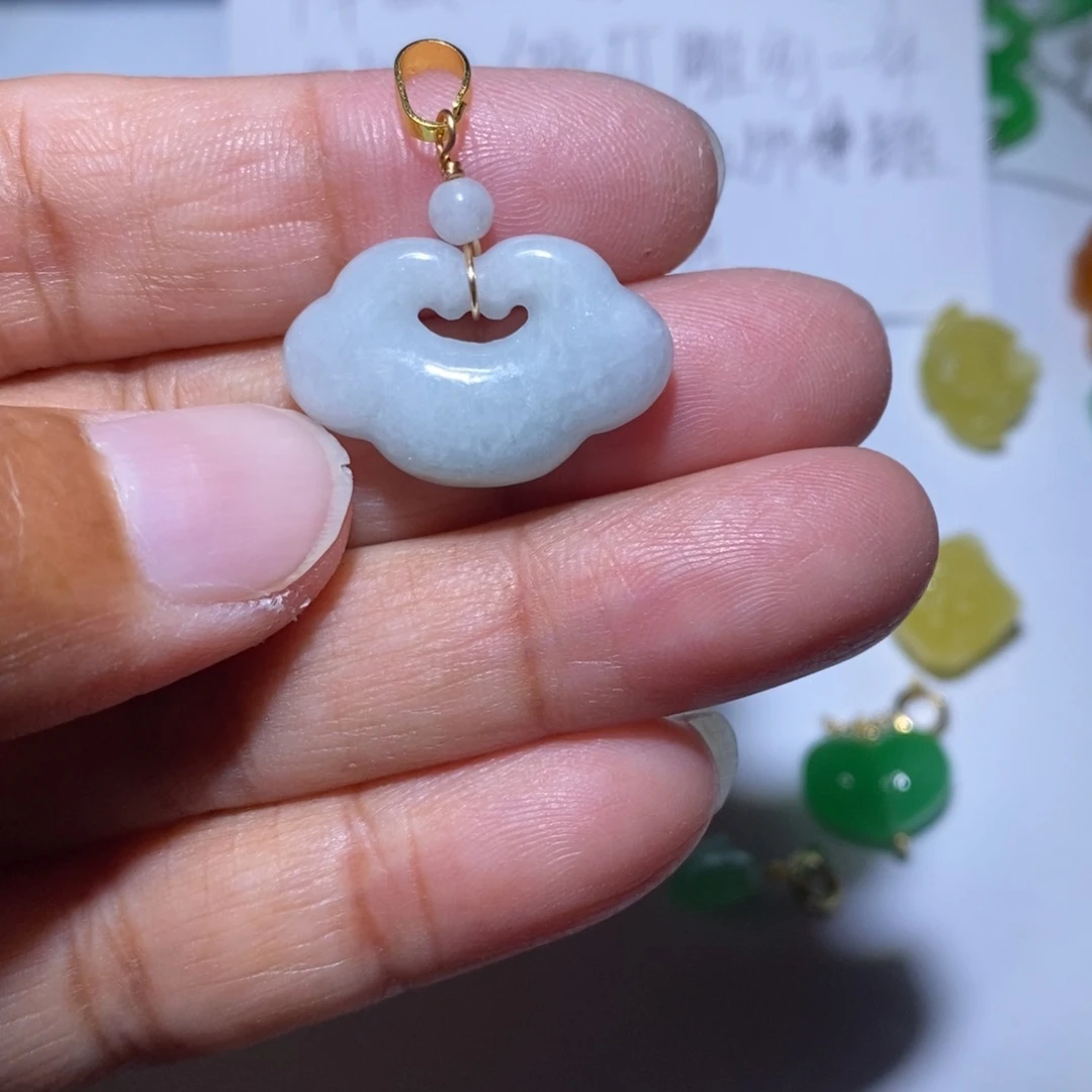 颈饰未镶嵌翡翠1