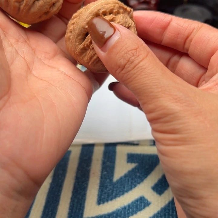 吊坠桃核文玩霸王龙