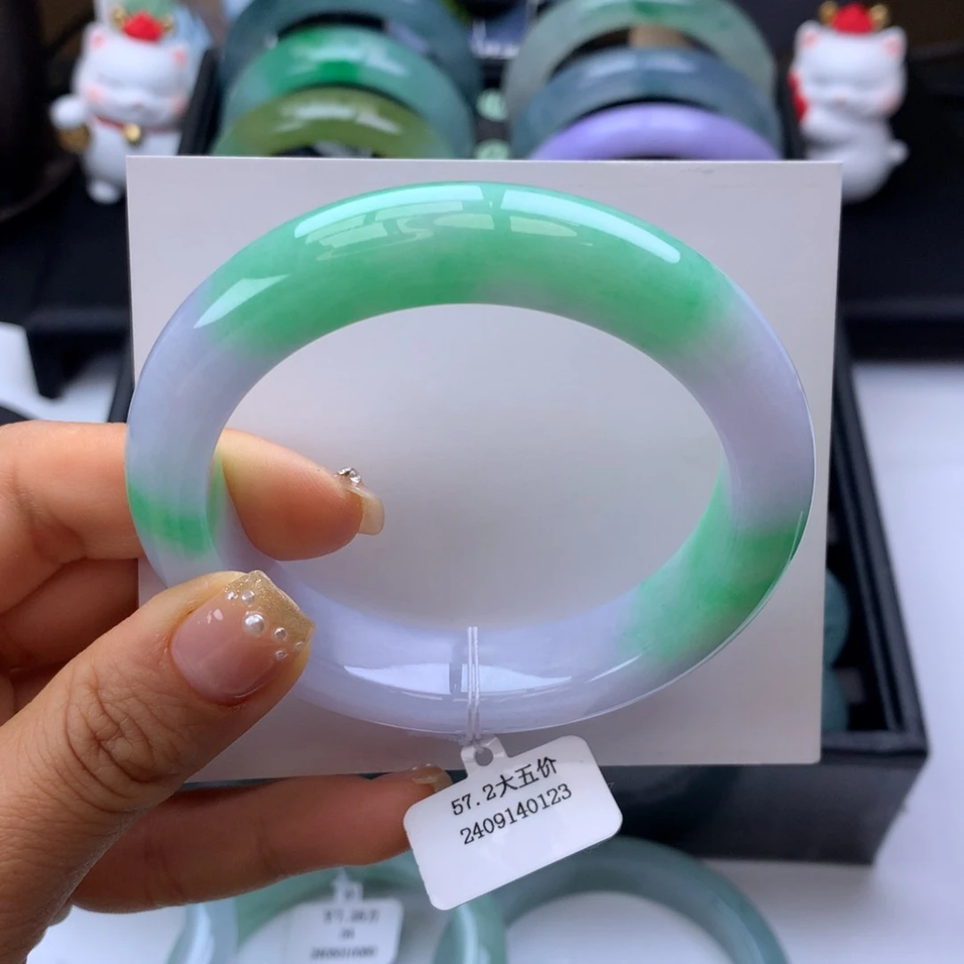 翡翠手镯未镶嵌57-58春彩正圈泥鳅背