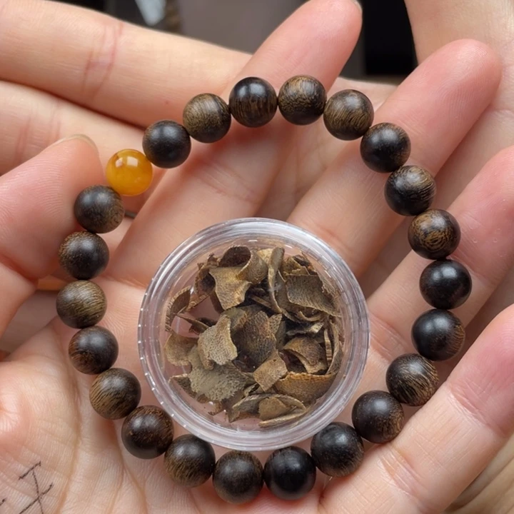 沉香碎屑沉香➕越南芽庄白棋楠缨子瘤疤古董料0.8