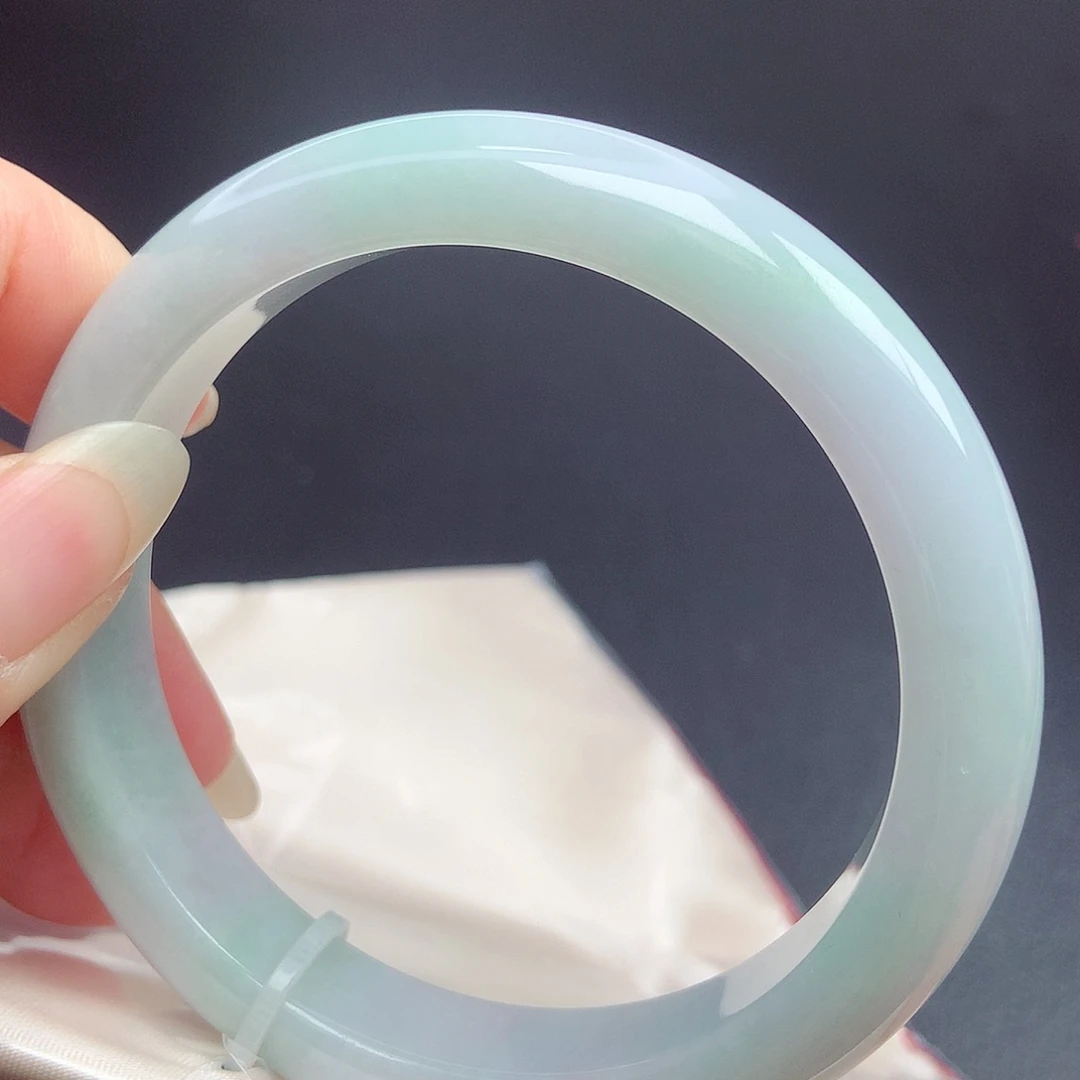 翡翠未镶嵌手镯61.4圈口