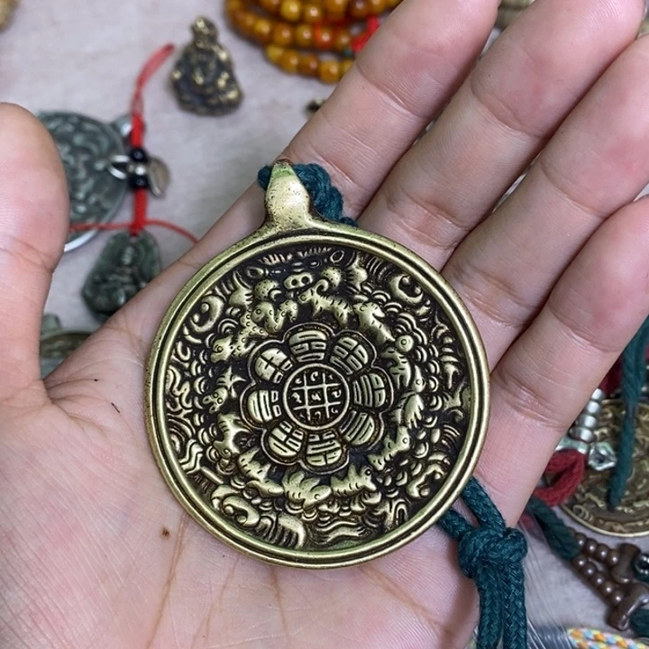 杨*东藏式风格九宫八卦牌喜欢入手