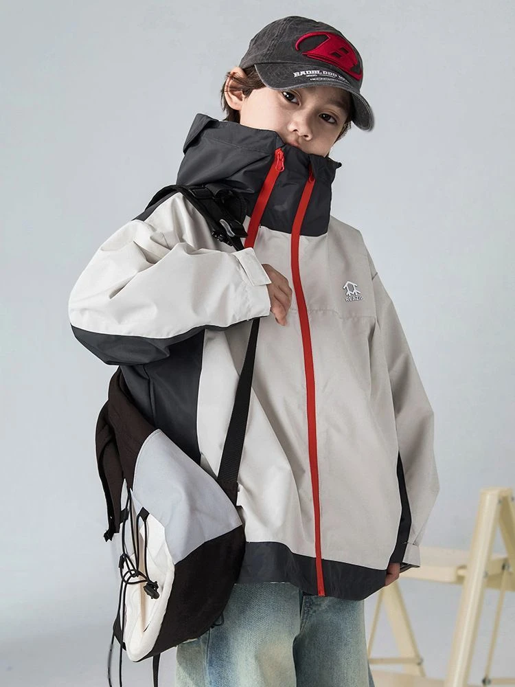 男童冲锋衣外套春秋装2025新款中大儿童春秋季连帽风衣休闲童装潮