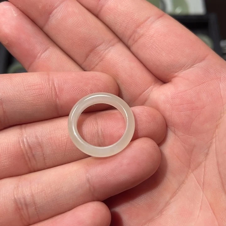 和田玉戒圈未镶嵌T****°