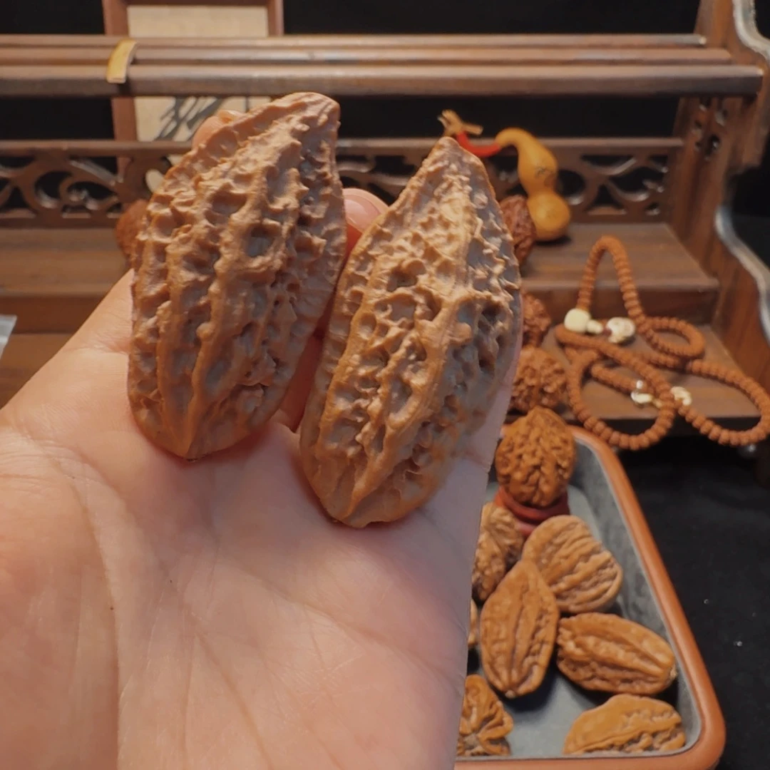 文玩核桃把件碎花柳叶