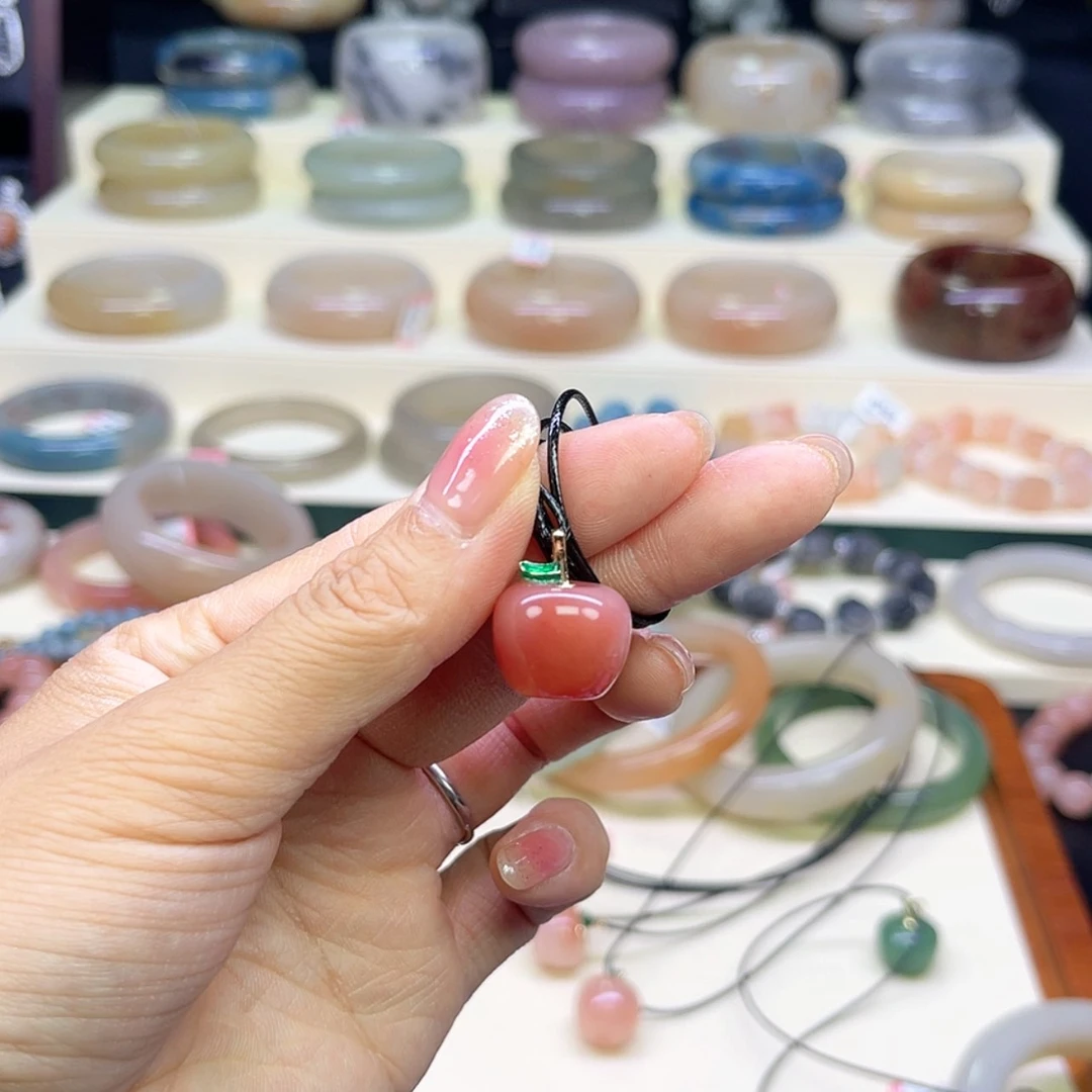 【闪购商品】石英质玉手镯未镶嵌?****⁺