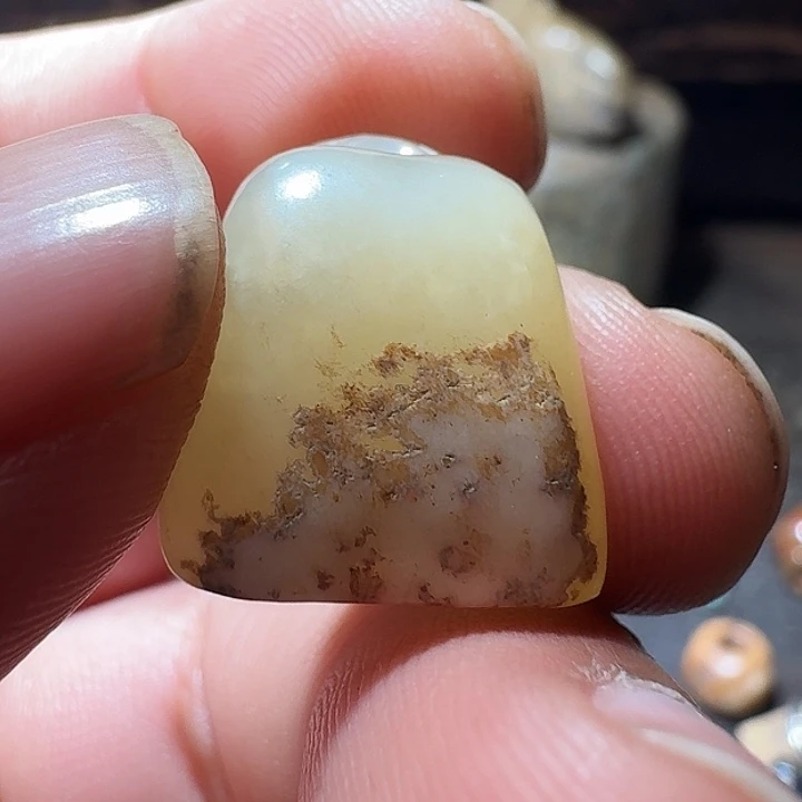 和田玉（糖玉）颈饰未镶嵌站***上