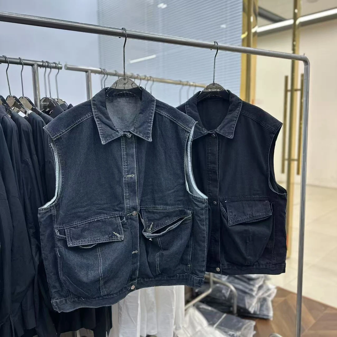 25028 北欧青 韩版大口袋牛仔马甲（衣长63 胸宽64）