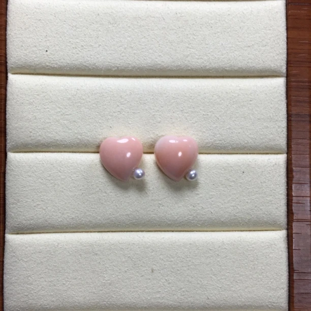 天然莫莫珊瑚浅粉爱心耳钉925银耳针镶