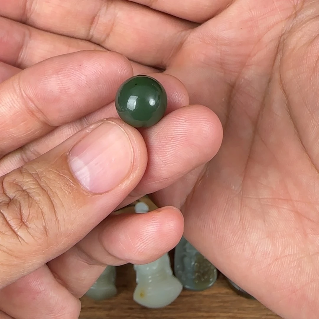 和田玉珠子未镶嵌像****风不退不换