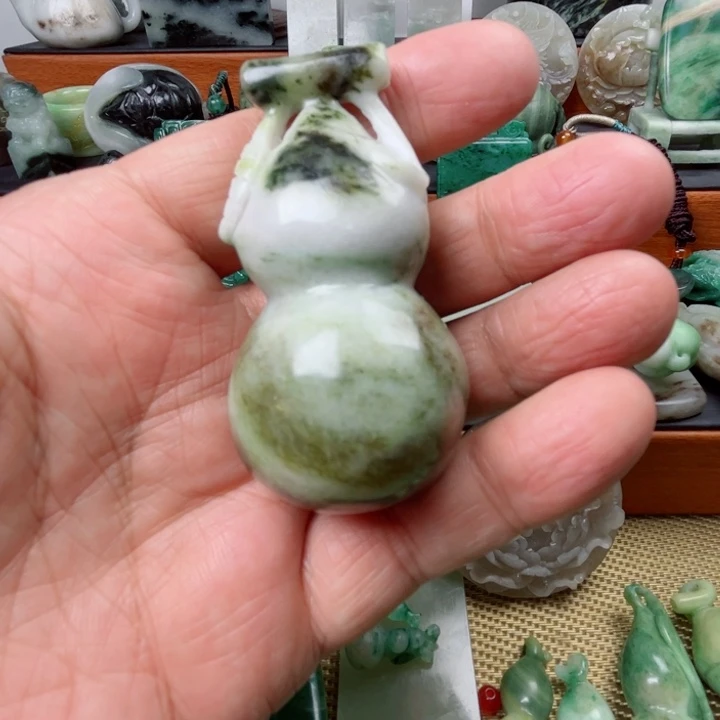 独山玉未镶嵌珠宝半成品