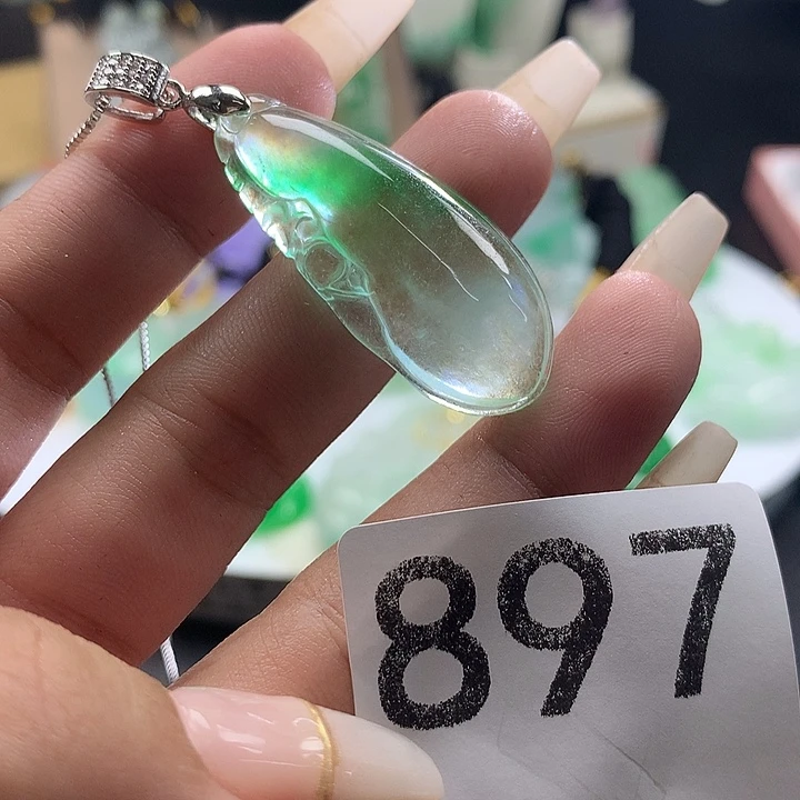 翡翠未镶嵌吊坠(赠链)翡翠