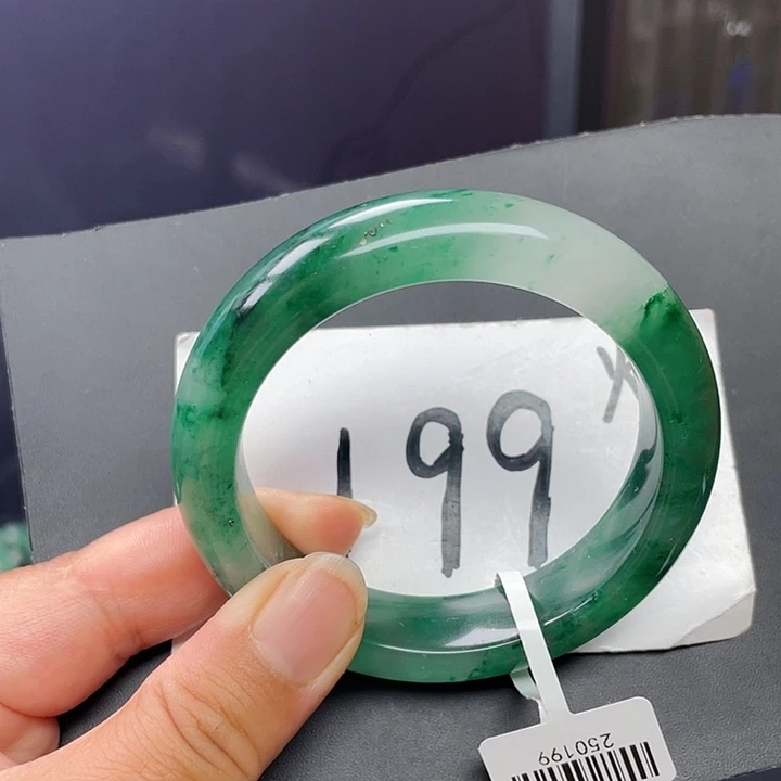 石英质玉手镯未镶嵌瑶55