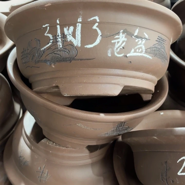 紫砂花盆100-5。         31-13