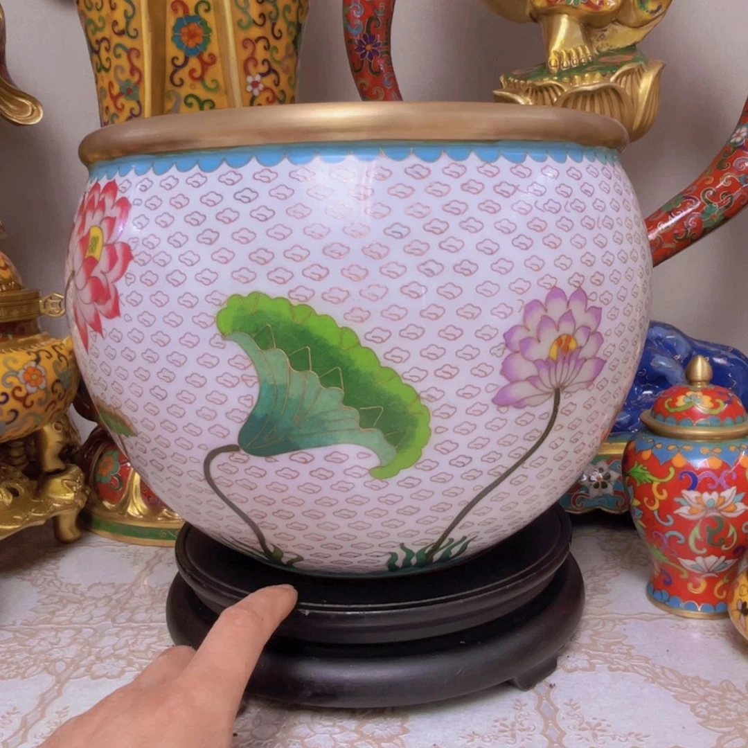 我****?铜胎掐丝珐琅大缸一个