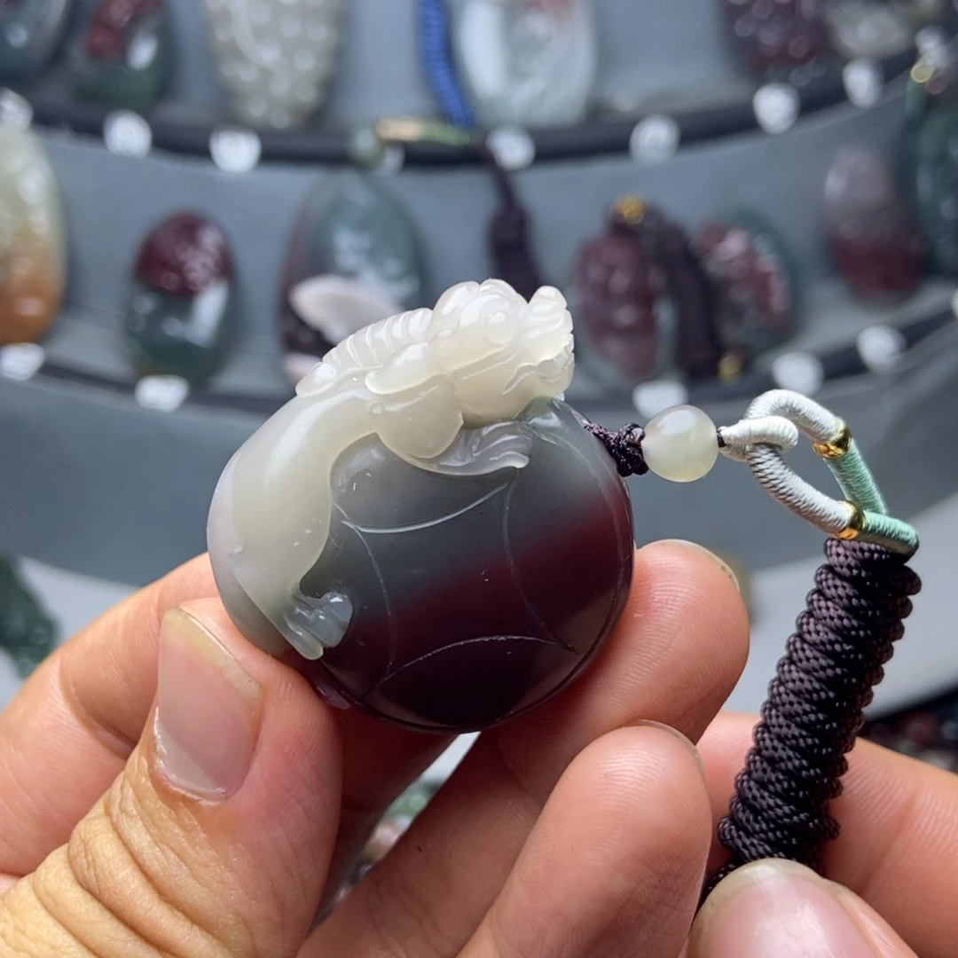 玛瑙/玉髓颈饰未镶嵌