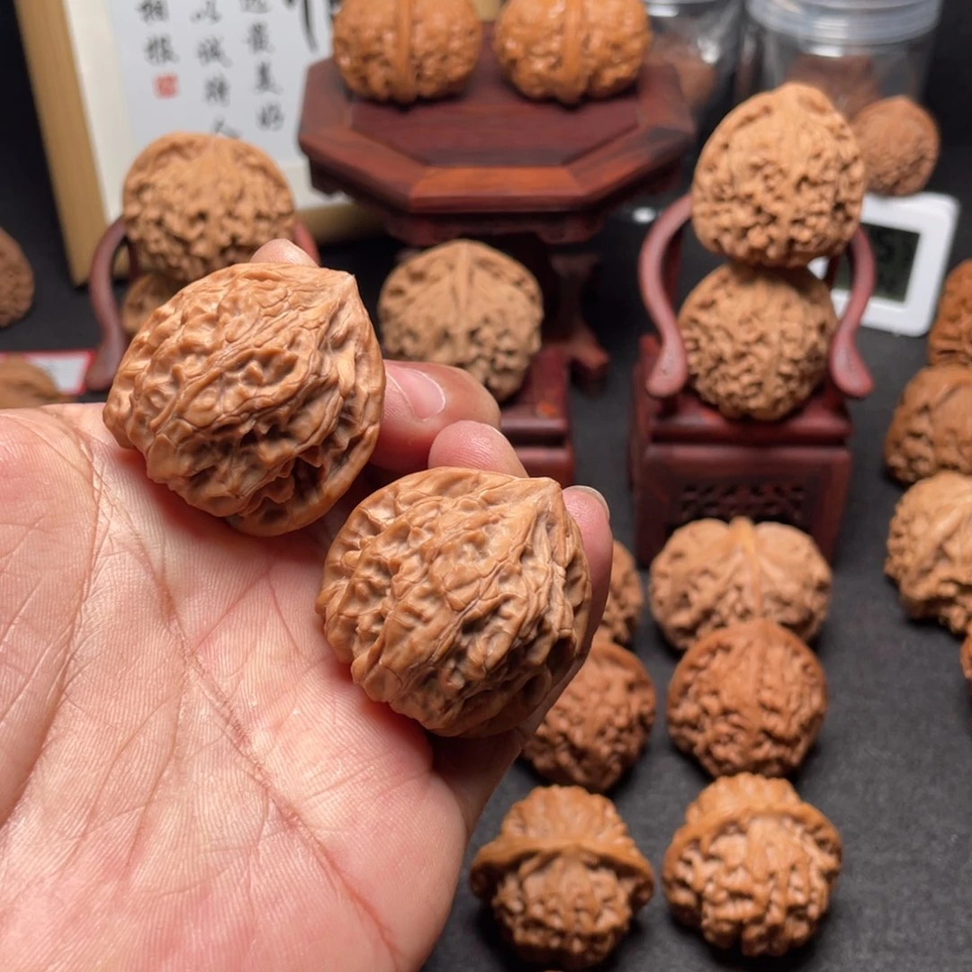 文玩核桃吊坠37御龙粗筋