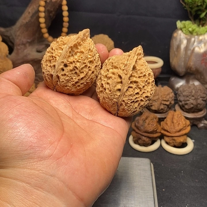 文玩核桃吊坠云南铁核桃35