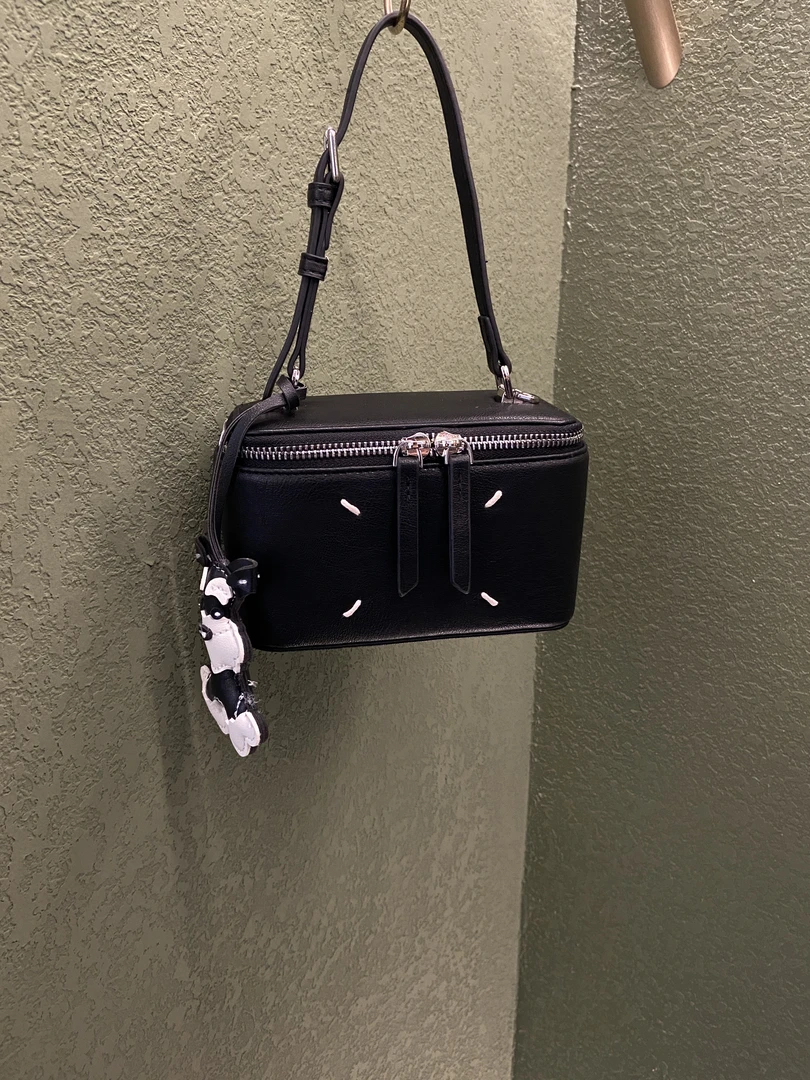 2025新款包包 腊肠狗 盒子包 单肩腋下 斜跨 韩版