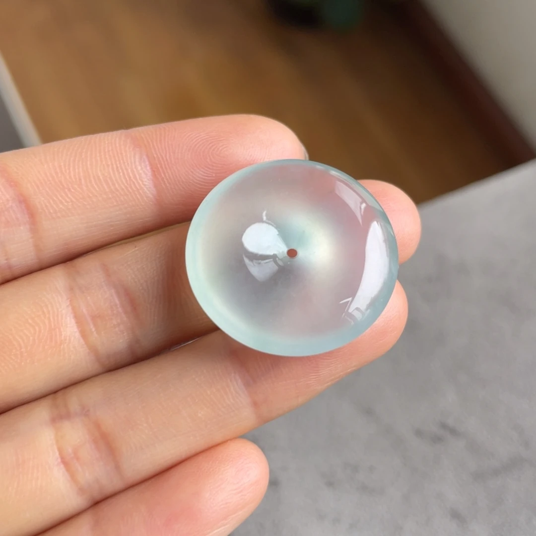 翡翠未镶嵌颈饰冰胶