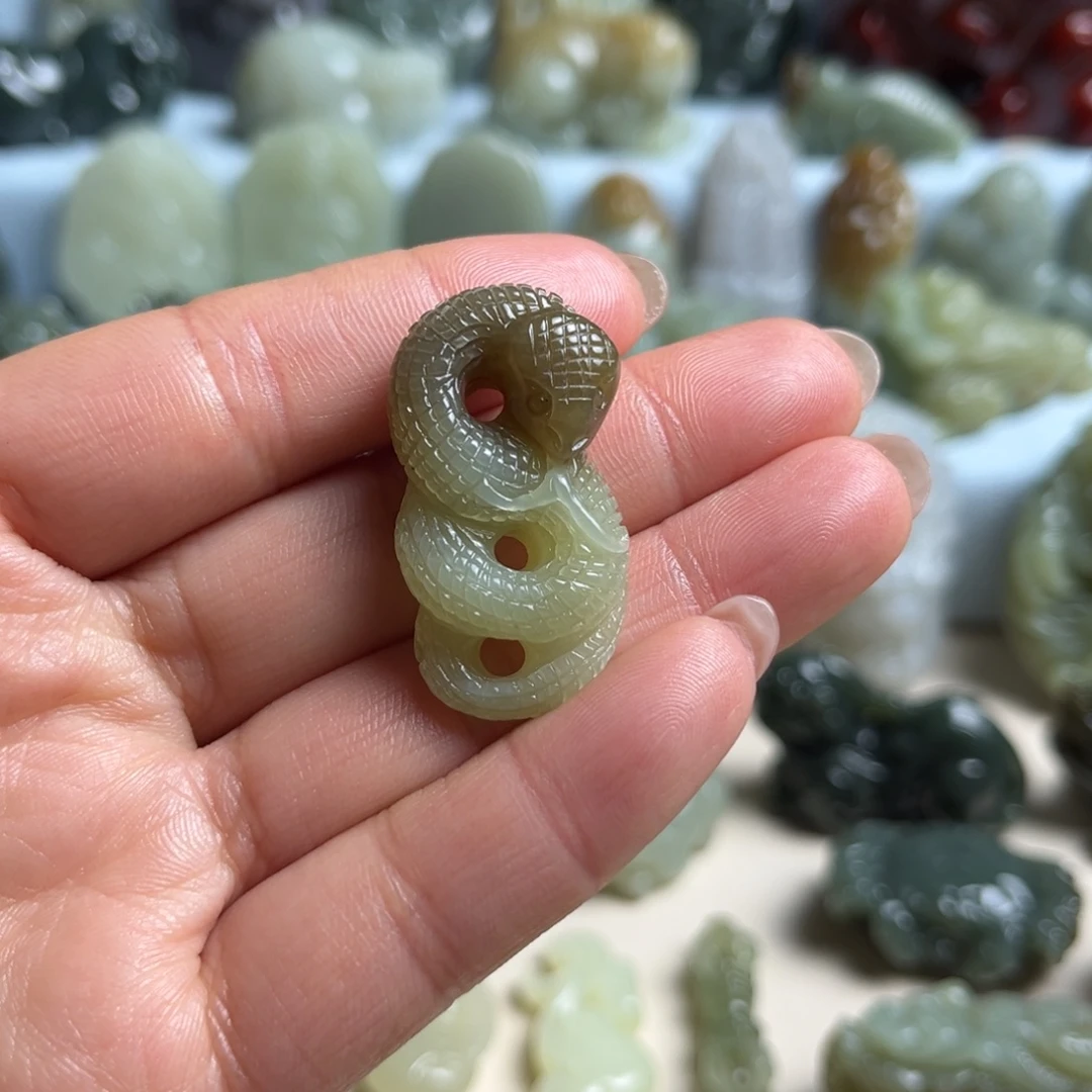 浚***凯和田玉未镶嵌挂件