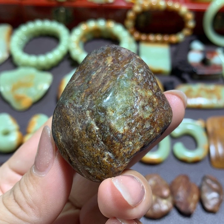 岫岩河磨玉（透闪石质玉）未镶嵌颈饰