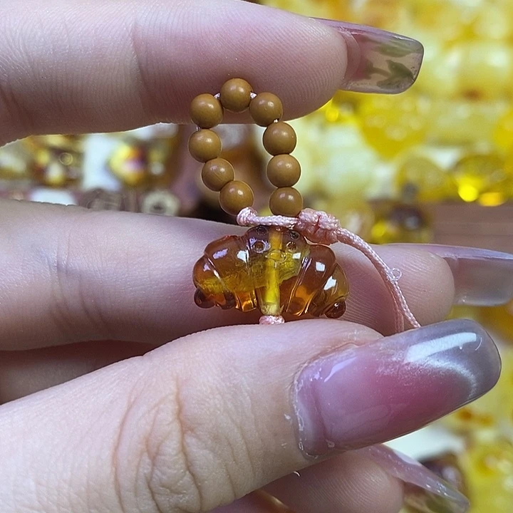 吊坠橄榄核牛角包滴溜