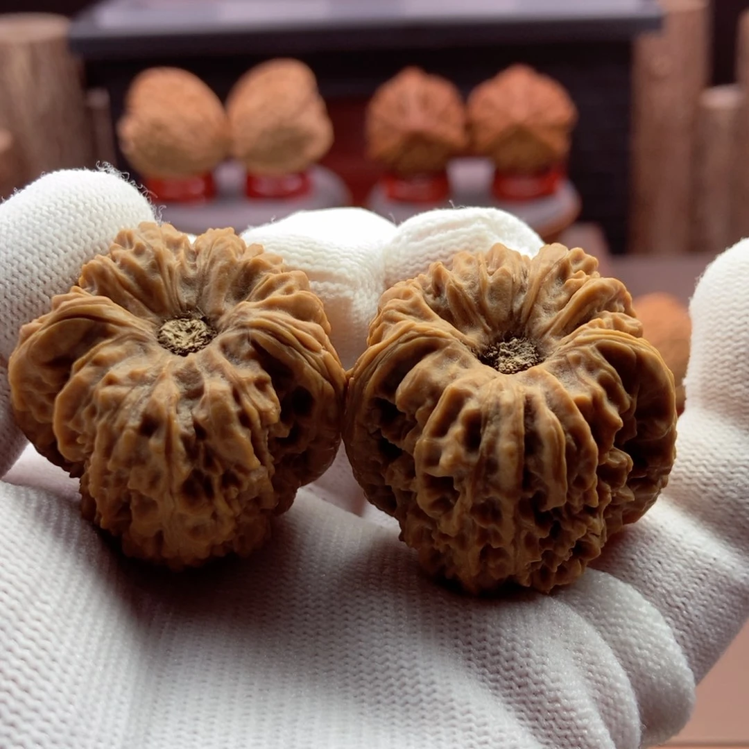 文玩核桃把件拉丝子弹头高炮大凹33.5.34.6.37.8.