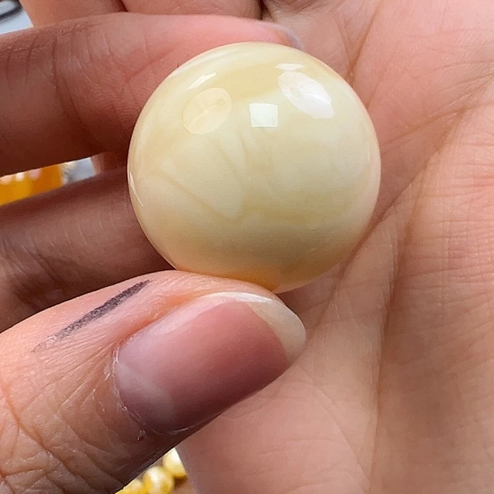 蜜蜡未镶嵌珠宝奇石