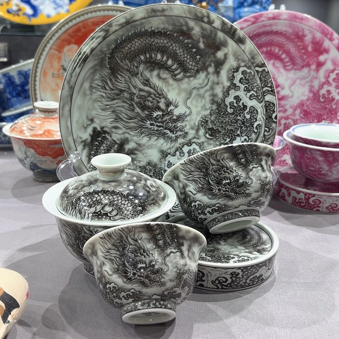 瓷片景德镇瓷器精品陈列