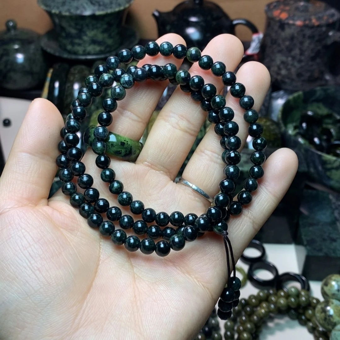 蛇纹石玉未镶嵌项链