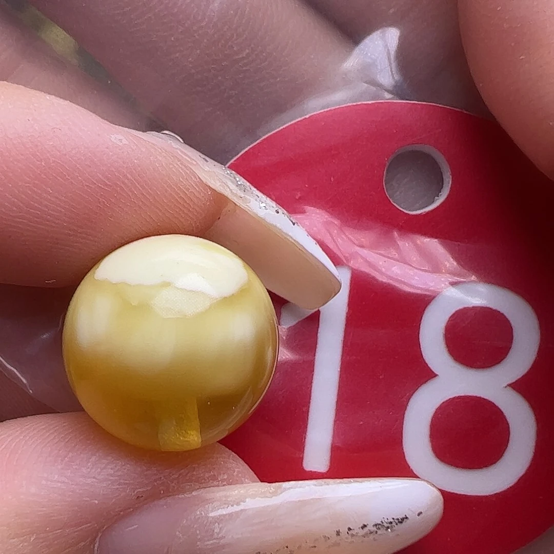 未镶嵌蜜蜡裸石微瑕13.3mm圆珠