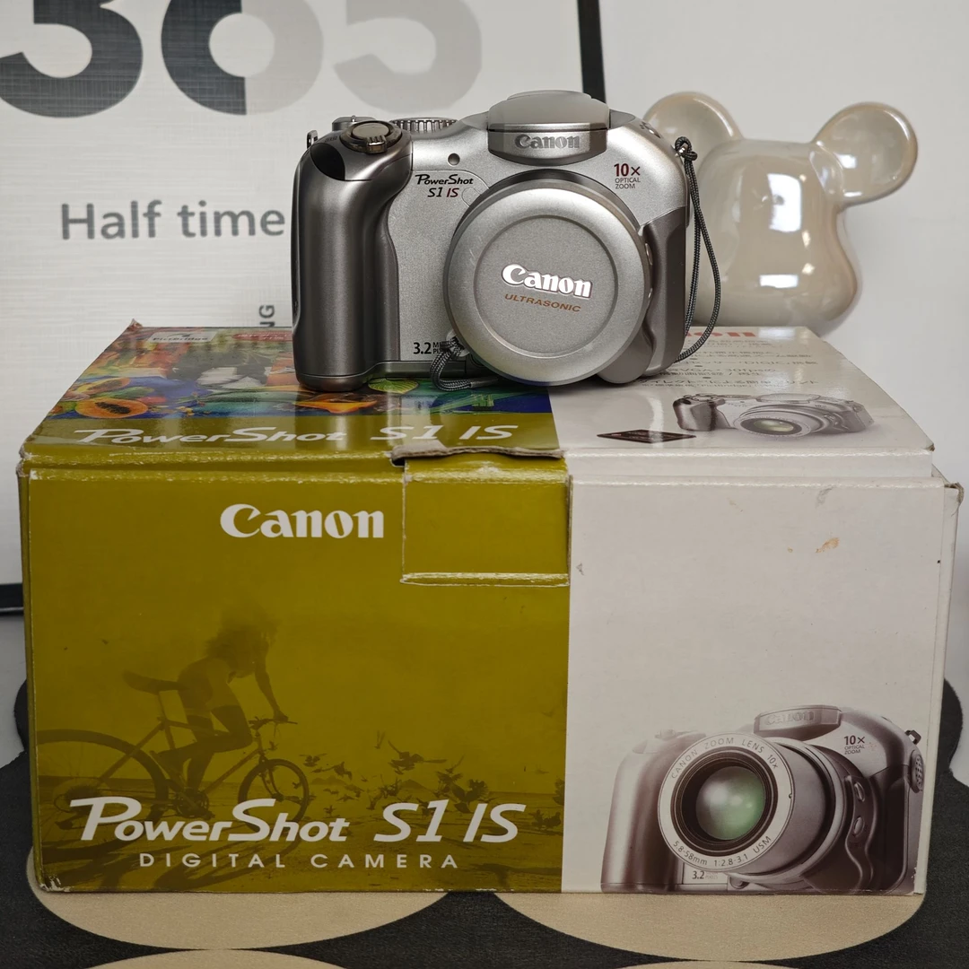 9新 Canon/佳能 佳能S1is 320万像素10倍变焦 翻转屏  复古经典
