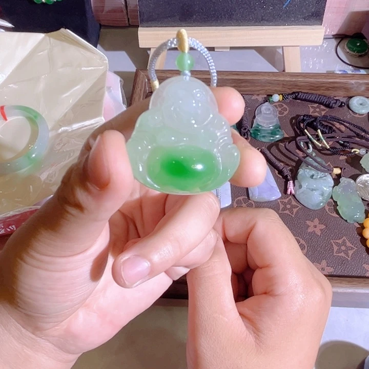 玻璃种高冰佛公飘绿