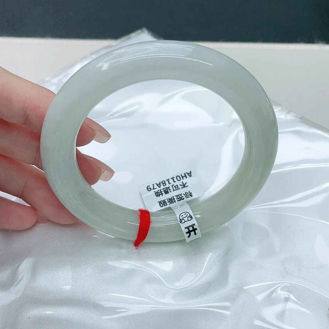 翡翠手镯未镶嵌圆57.6